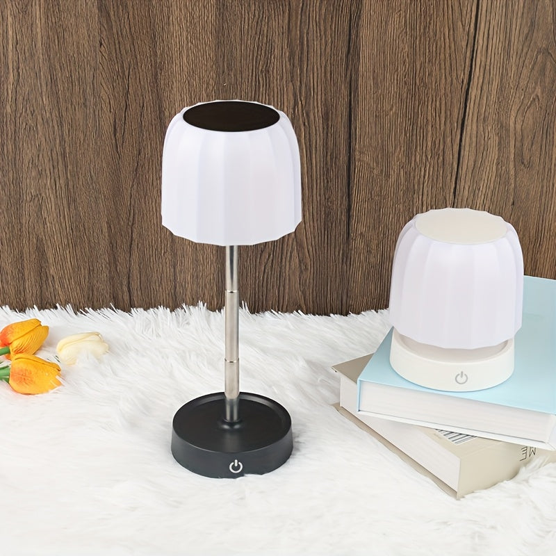 Lampe de bureau en métal — Rechargeable, sans fil, détail de la finition