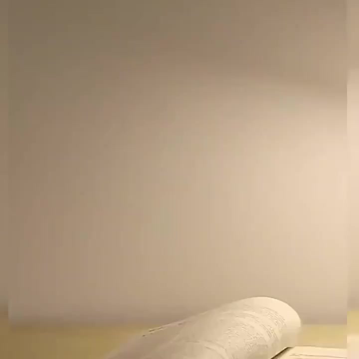 Lampe de bureau flexible blanche à bouton poussoir unique