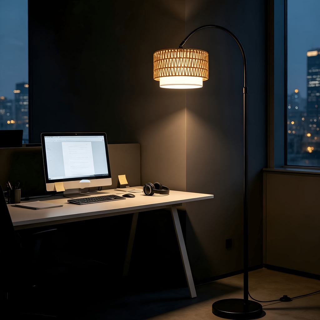 Lampe de bureau arc à abat-jour tressé et mât télescopique