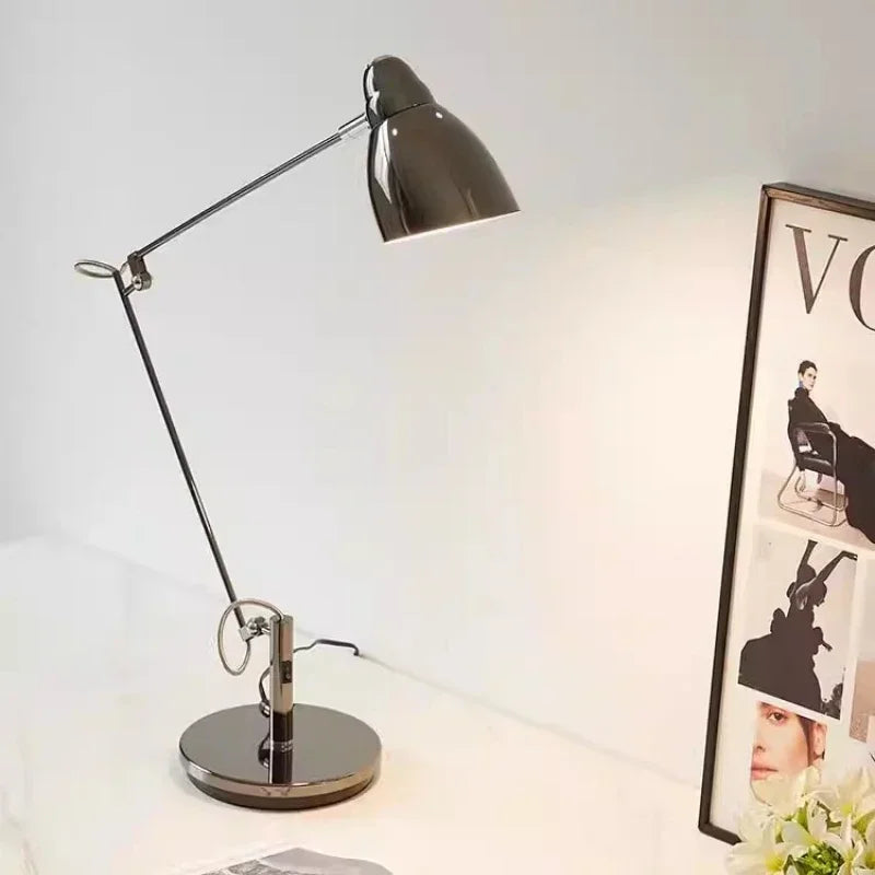 Lampe de bureau architecte bras long - Aluminium orientable — photo 1