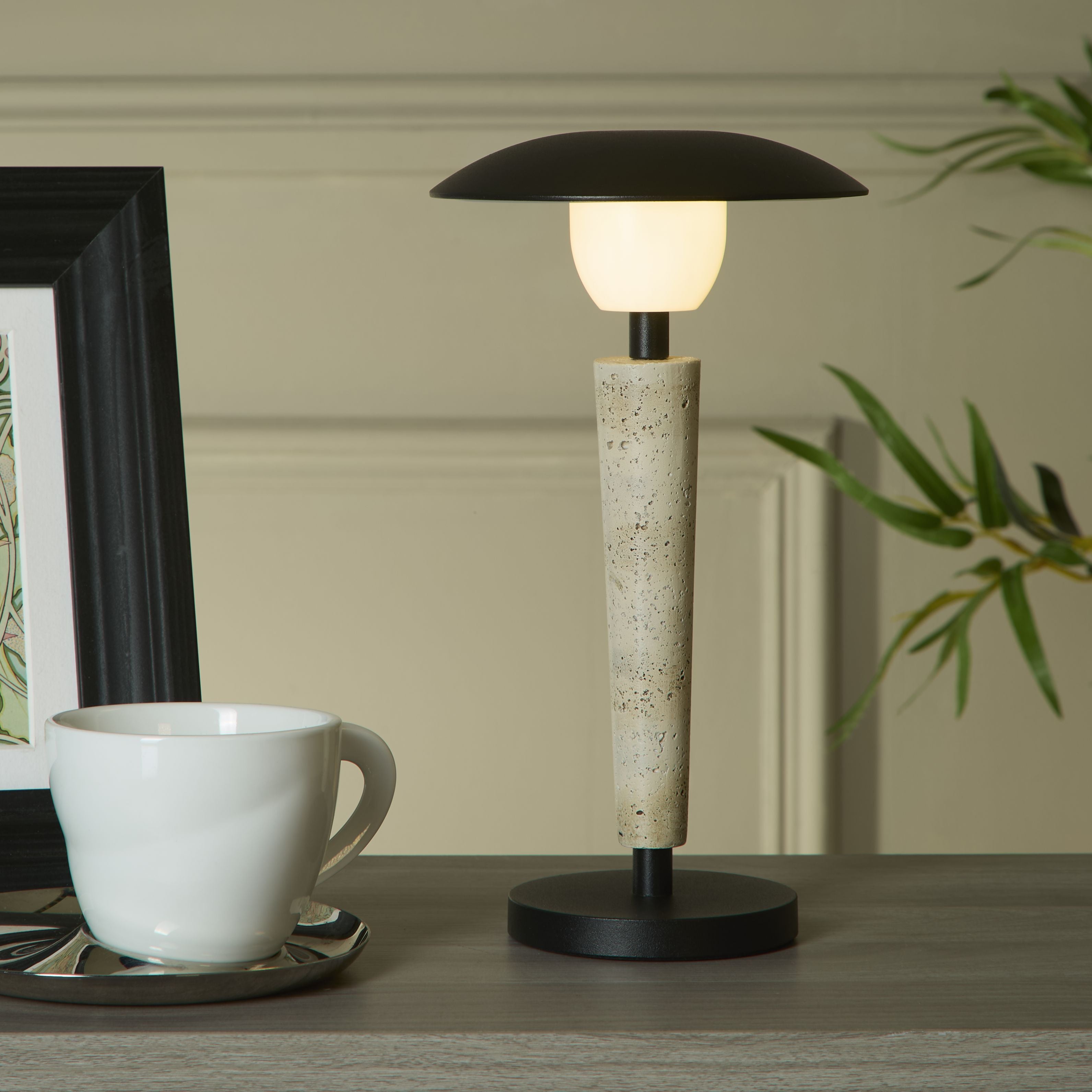 Lampe de bureau LED tactile sans fil – Design moderne épuré — photo 1 Image