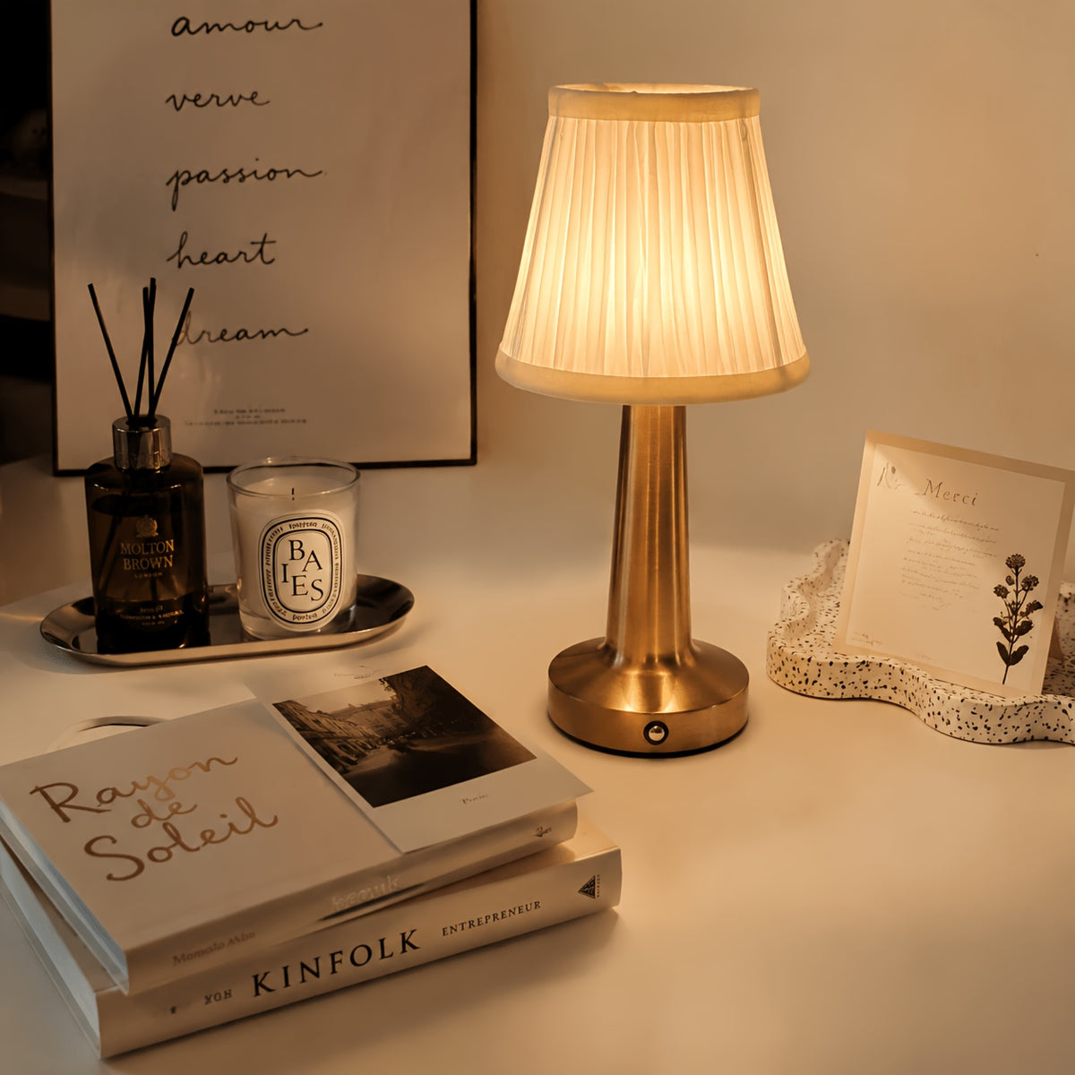 Lampe de bureau à batterie 1800 mAh, abat-jour plissé 27 cm