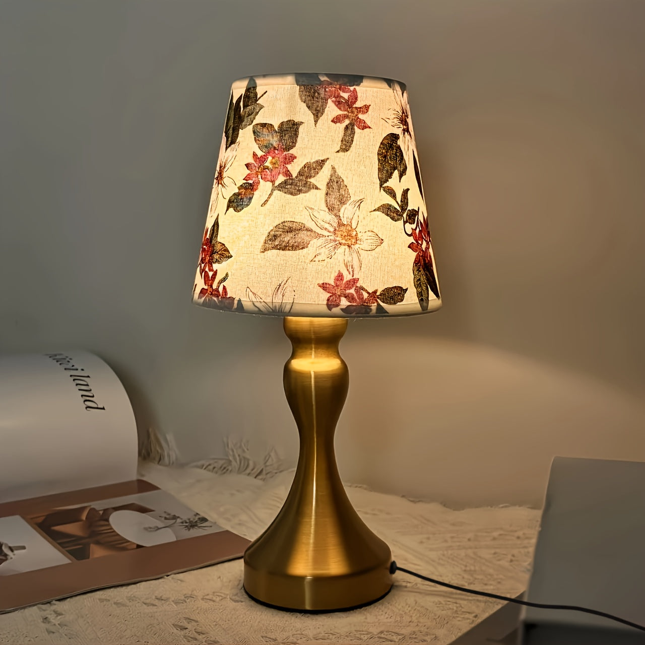 Lampe de bureau rétro à abat-jour floral – Lumière 3 teintes — photo 6 Image
