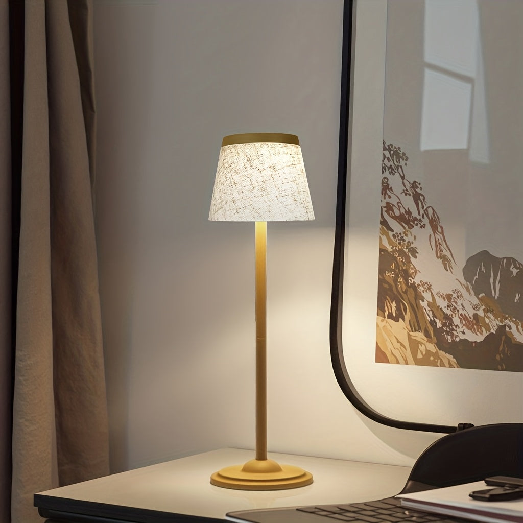 Lampe de bureau nomade à coiffe de lin, quatre finitions