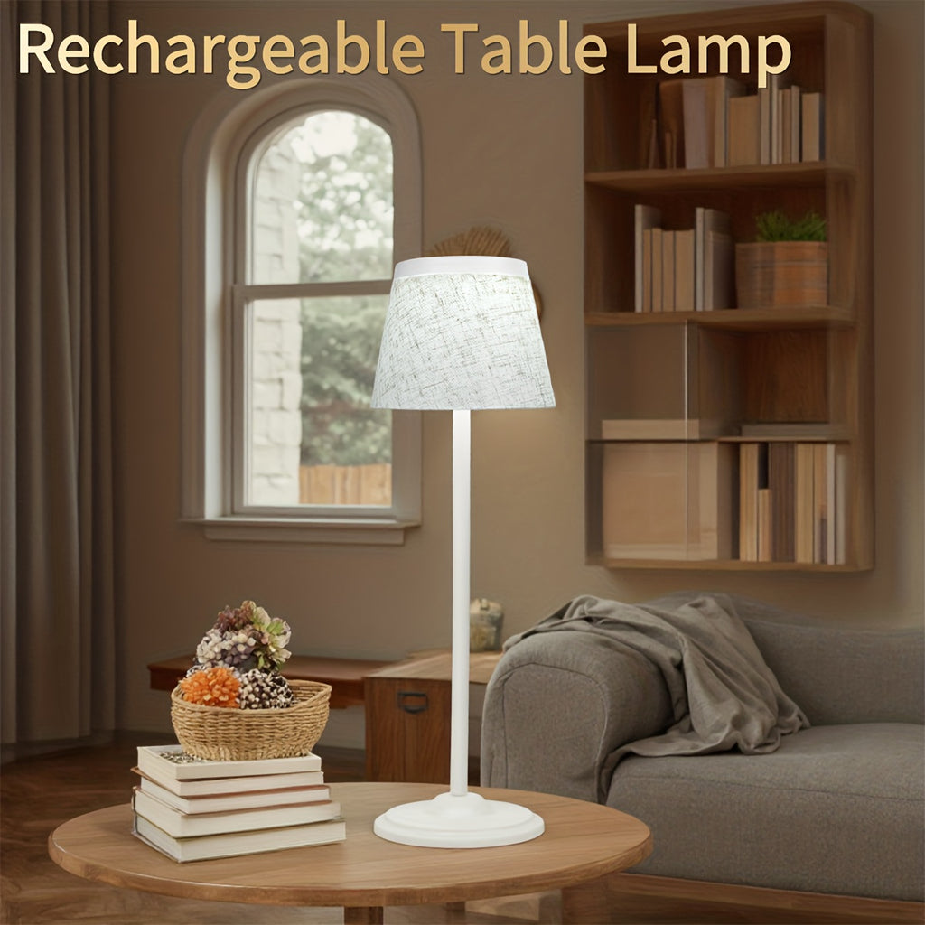 Lampe de bureau nomade à coiffe de lin, quatre finitions