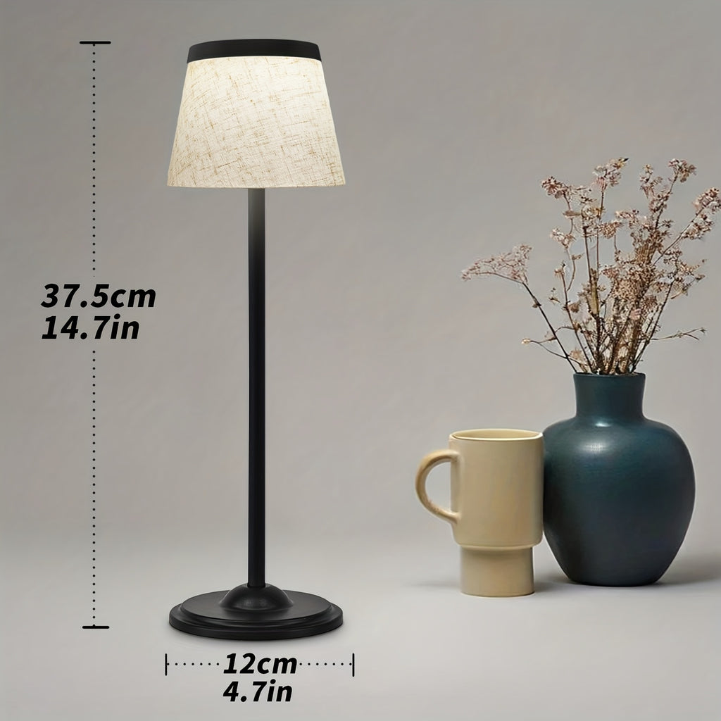 Lampe de bureau nomade à coiffe de lin, quatre finitions