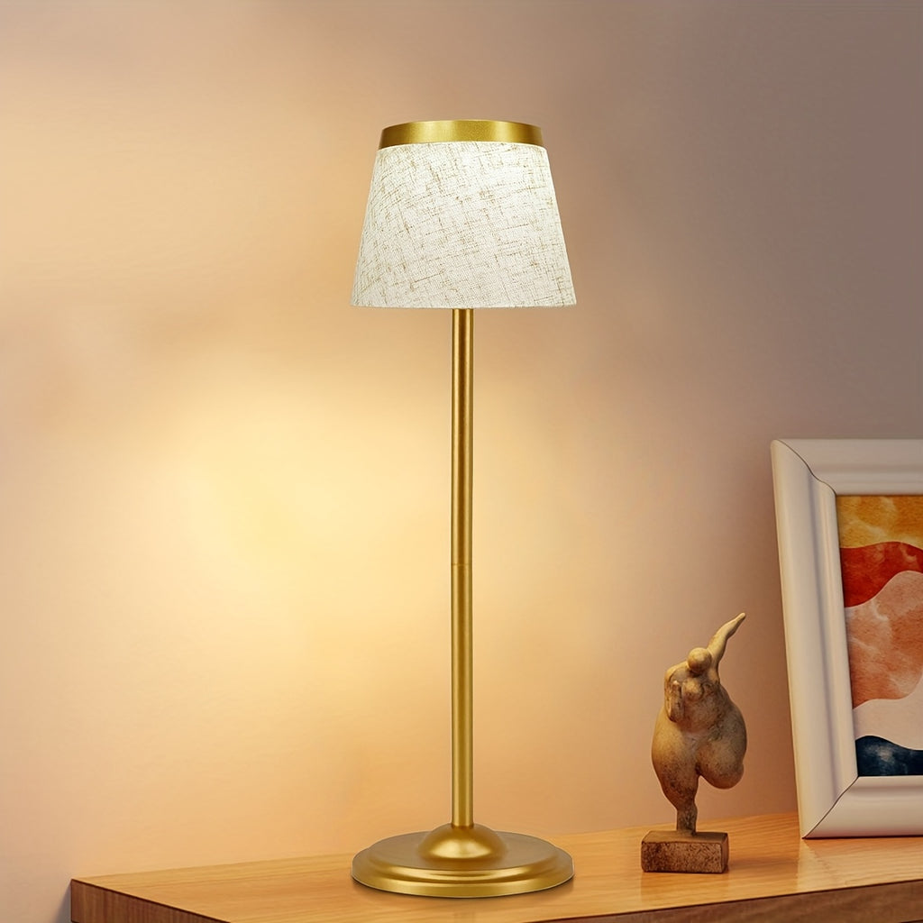 Lampe de bureau nomade à coiffe de lin, quatre finitions