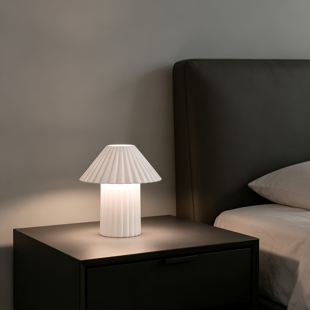 Lampe de bureau télescopique plissée blanche, de 13 à 24 cm