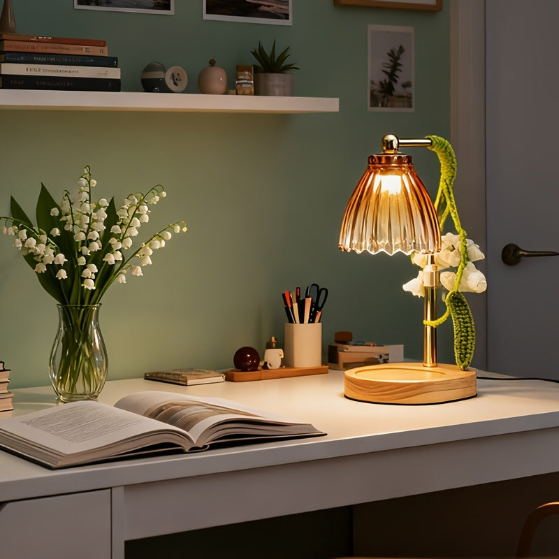 Lampe de bureau en verre ambré - Base bois chaleureuse — photo 4 Image