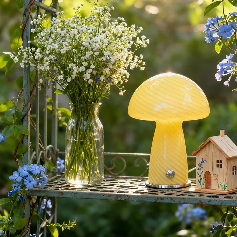 Lampe champignon rose en verre rayé - Variateur tactile — photo 2