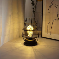 Lampe de chevet vintage cage métal – Ampoule à filament — photo 1