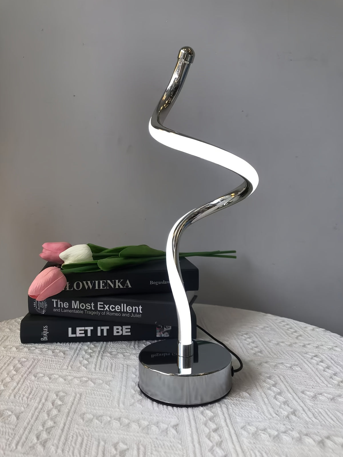 Lampe de bureau spirale chromée à trois teintes, 36,5 cm