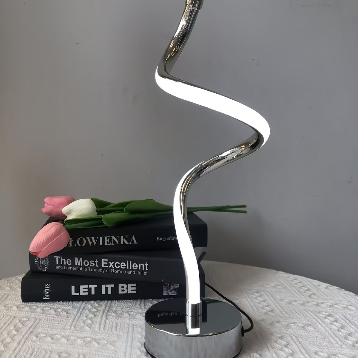 Lampe de bureau spirale chromée à trois teintes, 36,5 cm