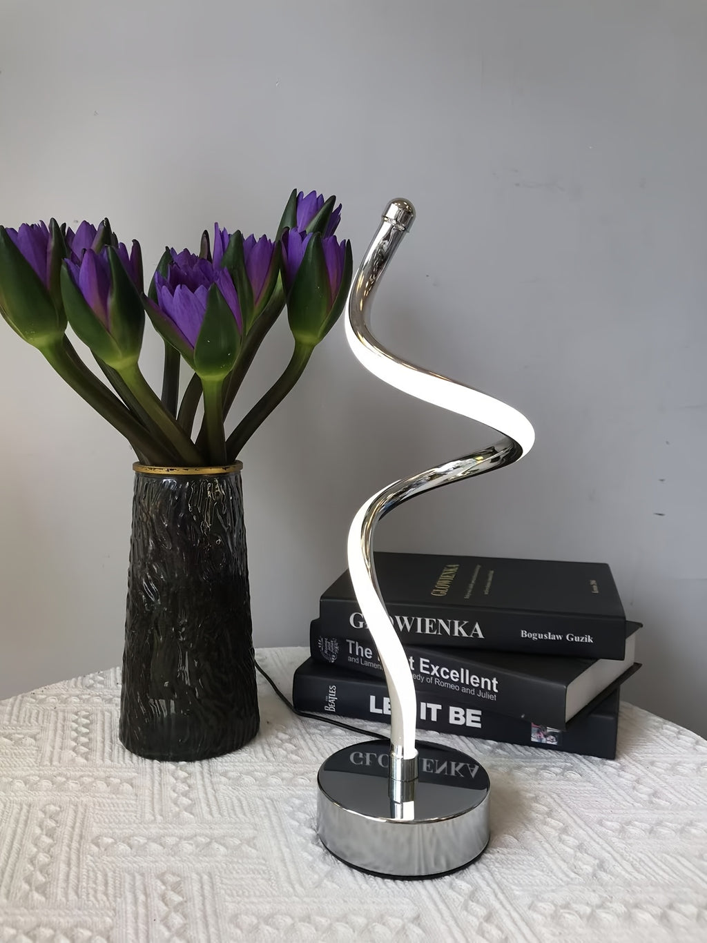 Lampe de bureau spirale chromée à trois teintes, 36,5 cm